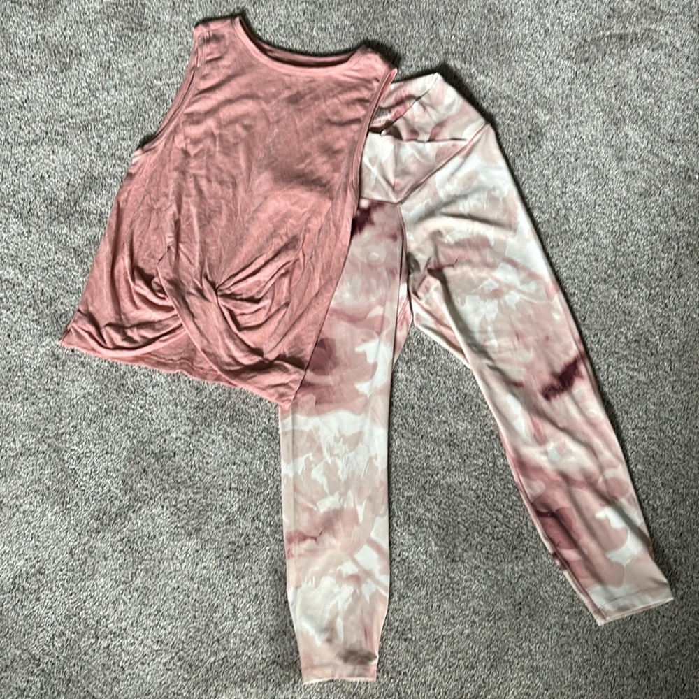 Soma lounge set, cropped leggings, sleeveless top
